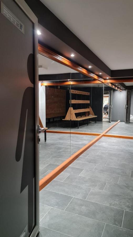 Indija Apartment And Rooms In Club מראה חיצוני תמונה