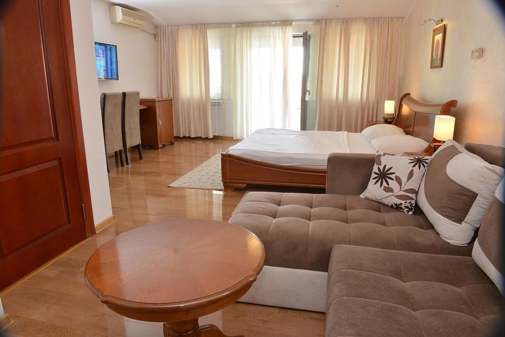 Indija Apartment And Rooms In Club מראה חיצוני תמונה