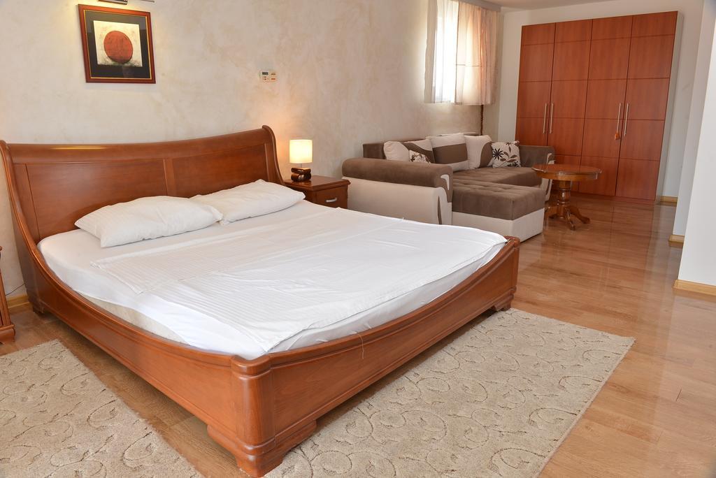 Indija Apartment And Rooms In Club מראה חיצוני תמונה