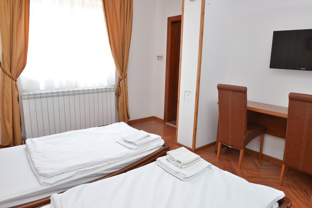 Indija Apartment And Rooms In Club מראה חיצוני תמונה