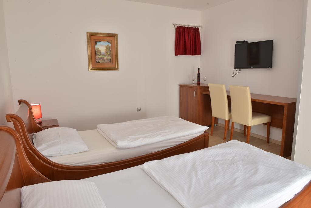 Indija Apartment And Rooms In Club מראה חיצוני תמונה