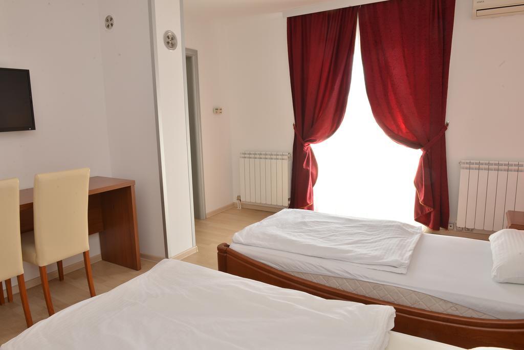 Indija Apartment And Rooms In Club מראה חיצוני תמונה