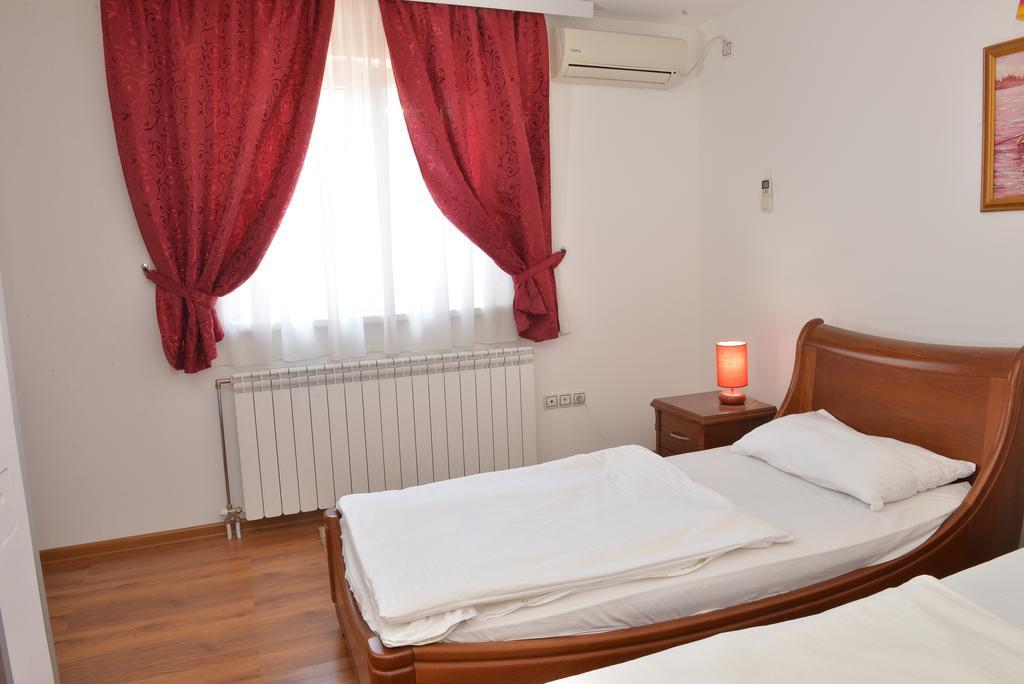 Indija Apartment And Rooms In Club מראה חיצוני תמונה