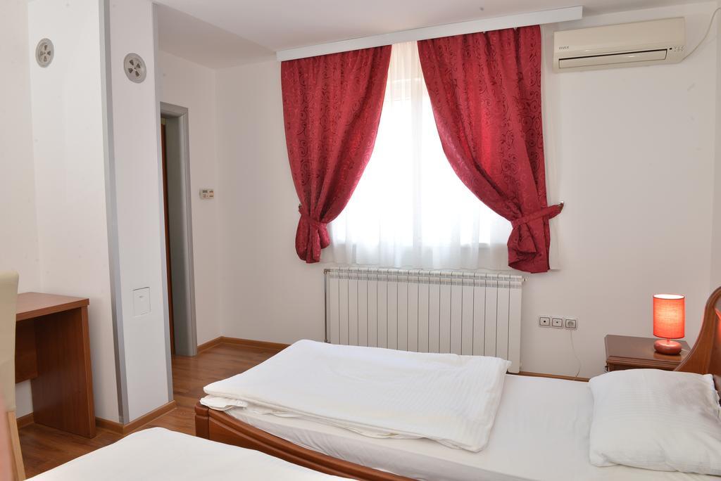 Indija Apartment And Rooms In Club מראה חיצוני תמונה